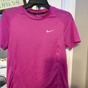 Nike Women's Fuchsia Short Sleeve Tee